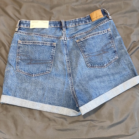 American Eagle Highest Rise Mom Shorts - Picture 6 of 8
